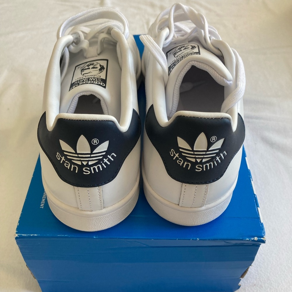 NWB blue Stan Smith sneakers, size 9.5. - Picture 5 of 9